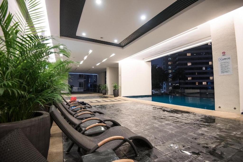 Klcc Binjai 8 Premium Soho Apartment By Sarah'S Lodge Куала-Лумпур Екстер'єр фото